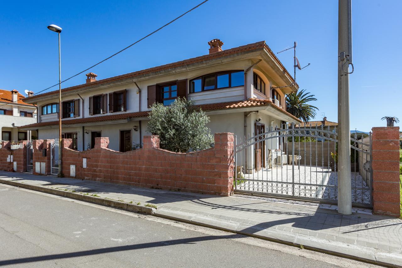Anaelehouseapartments Ltb Arborea Exterior foto