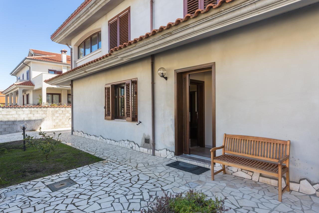Anaelehouseapartments Ltb Arborea Exterior foto